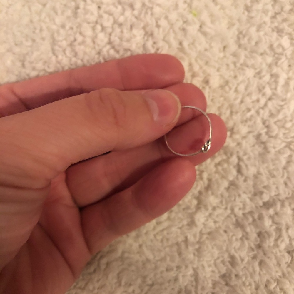Silver small knot ring ✨